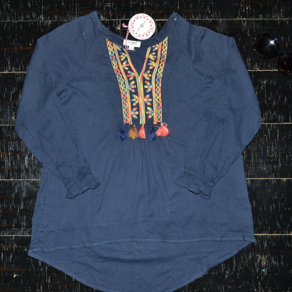 Womens size small NWT Umgee shirt  🔴